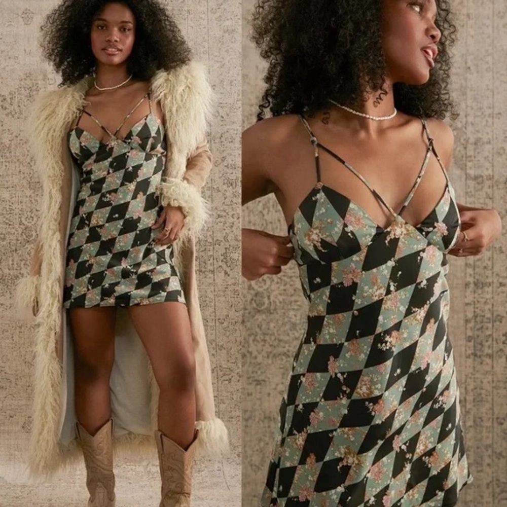Urban Outfitters Pretty Please Cut‎ out Mini dress Size Small